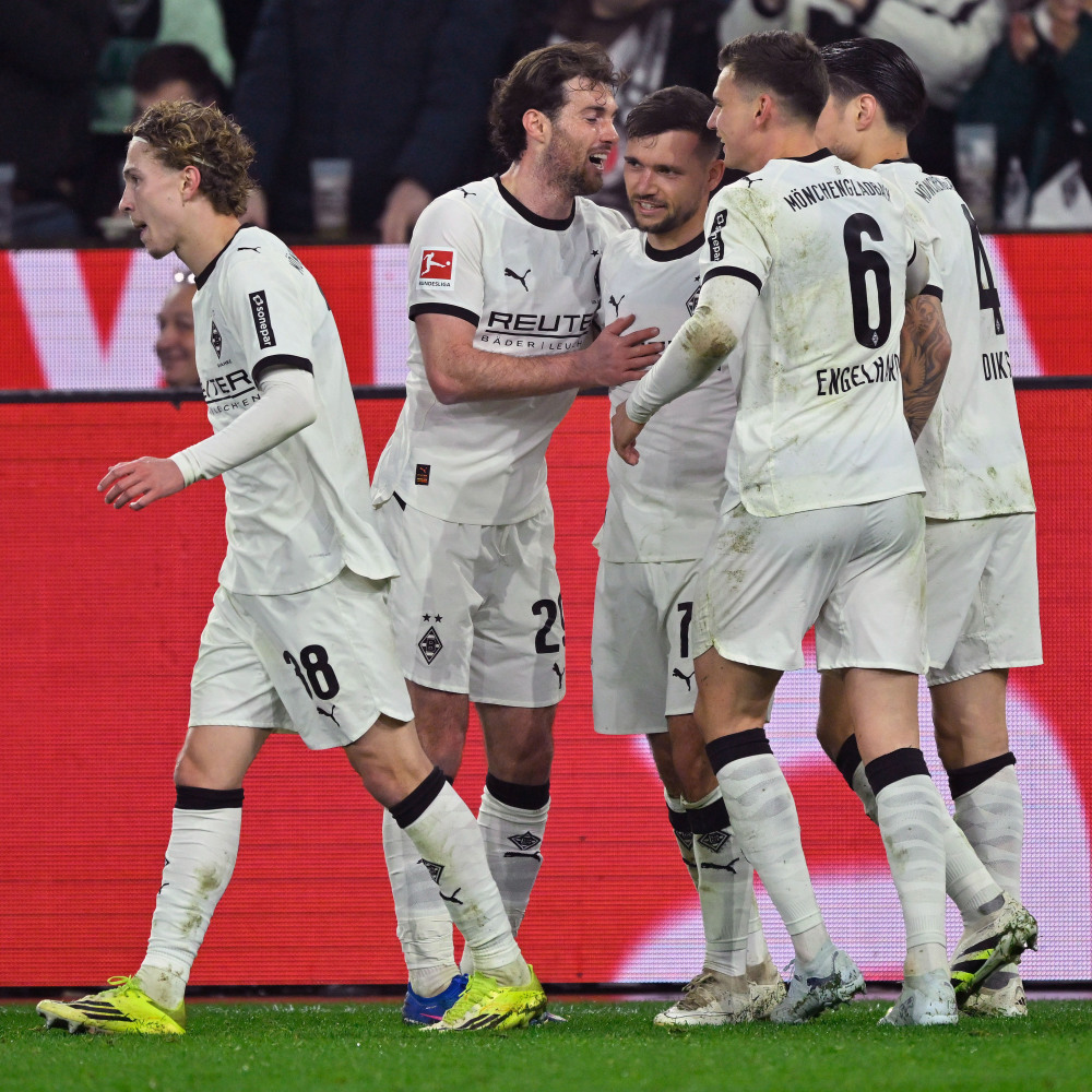 这也行？门兴格拉德巴赫窗口期强势反弹广东宏远集结日回应争议，赛前国际米兰调整名单以备英超(曼联开启引进大马丁谈判)